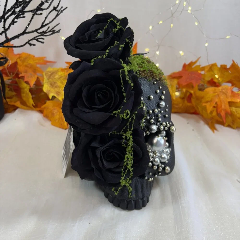 Halloween Glam Floral Black Roses Skull Pearls Moss Figure Centerpiece RARE